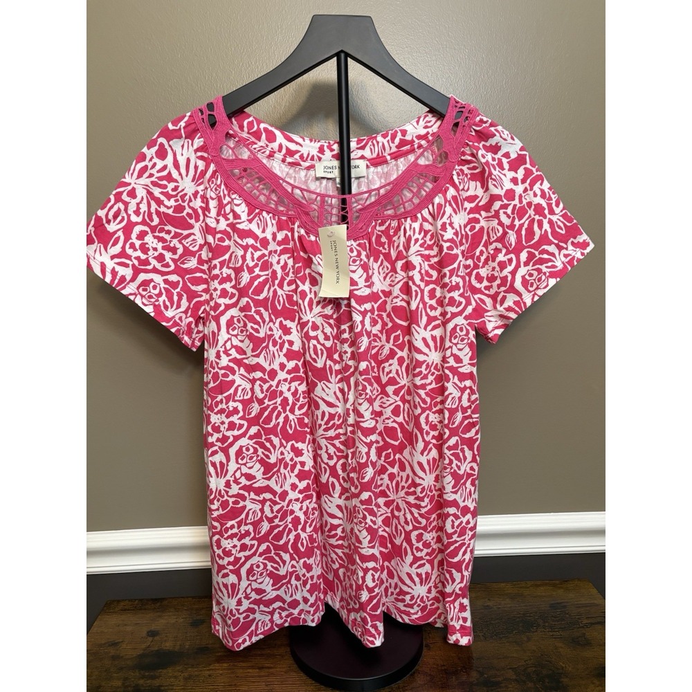 Jones New York Sport Women Short Sleeve Pink White Floral Blouse Open Knit Neck